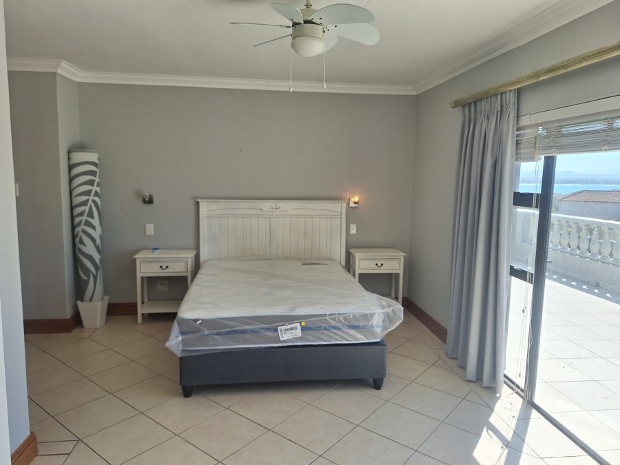 To Let 4 Bedroom Property for Rent in Santareme Eastern Cape